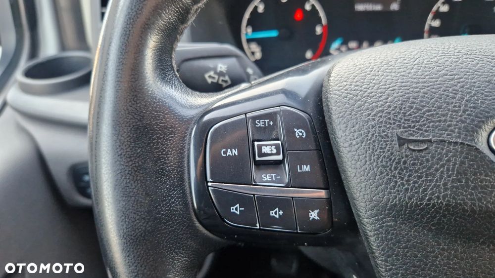 Ford TRANSIT CUSTOM - 16