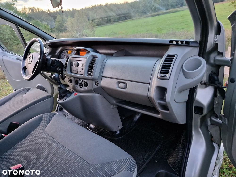 Opel Vivaro - 16