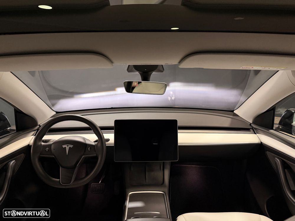 Tesla Model Y Long Range Dual Motor AWD - 6
