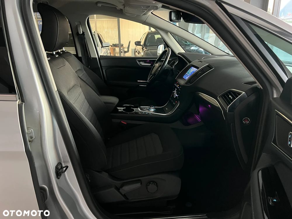 Ford S-Max 2.0 EcoBlue Titanium - 41