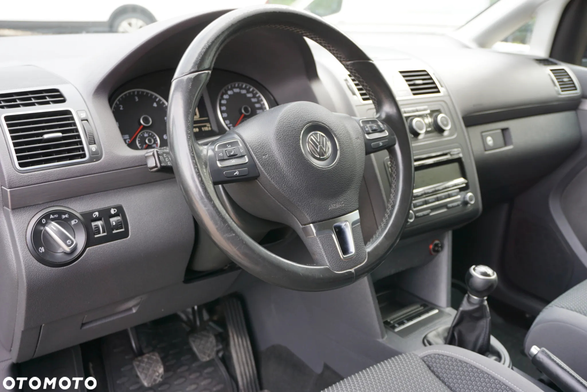 Volkswagen Touran 1.6 TDI DPF Trendline - 9