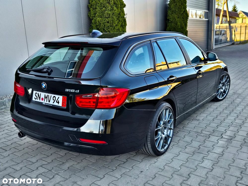 BMW Seria 3 318d DPF Edition Sport - 4