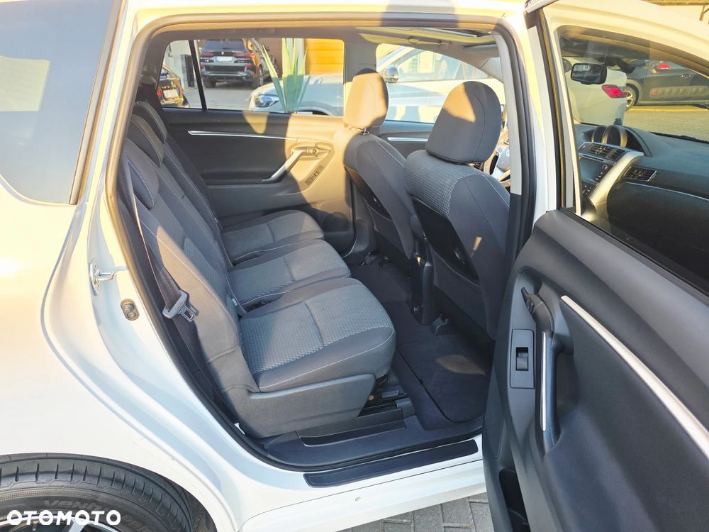 Toyota Verso 1.6 D-4D Premium - 40