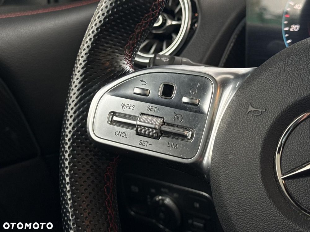 Mercedes-Benz GLB - 22