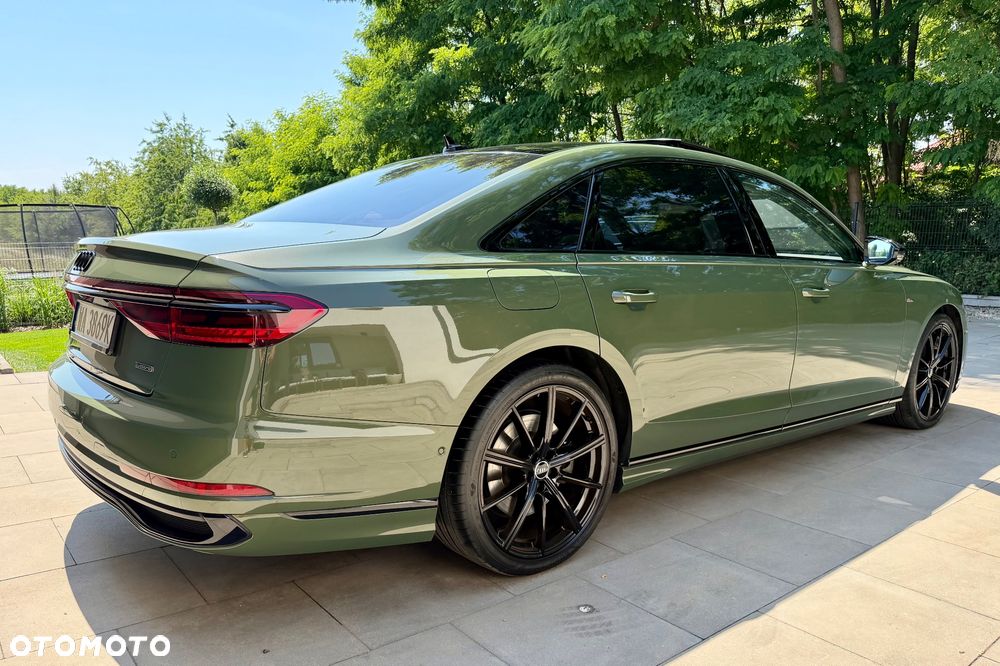 Audi A8 - 7