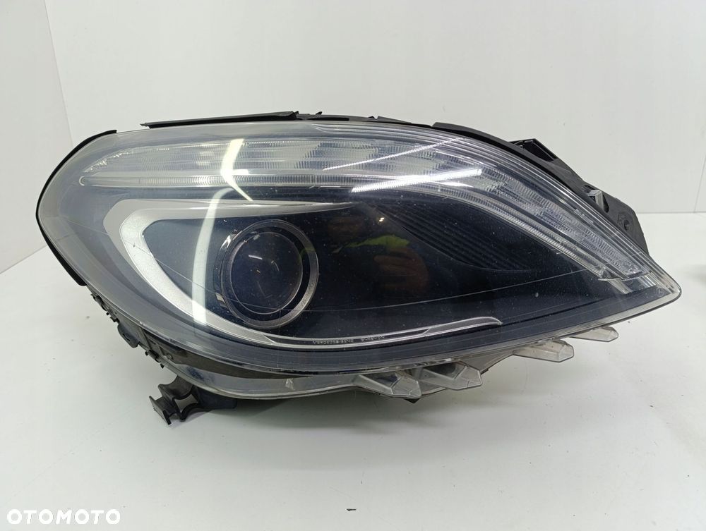 mercedes w246 prawa przednia lampa kompletna a2468207461 - 2