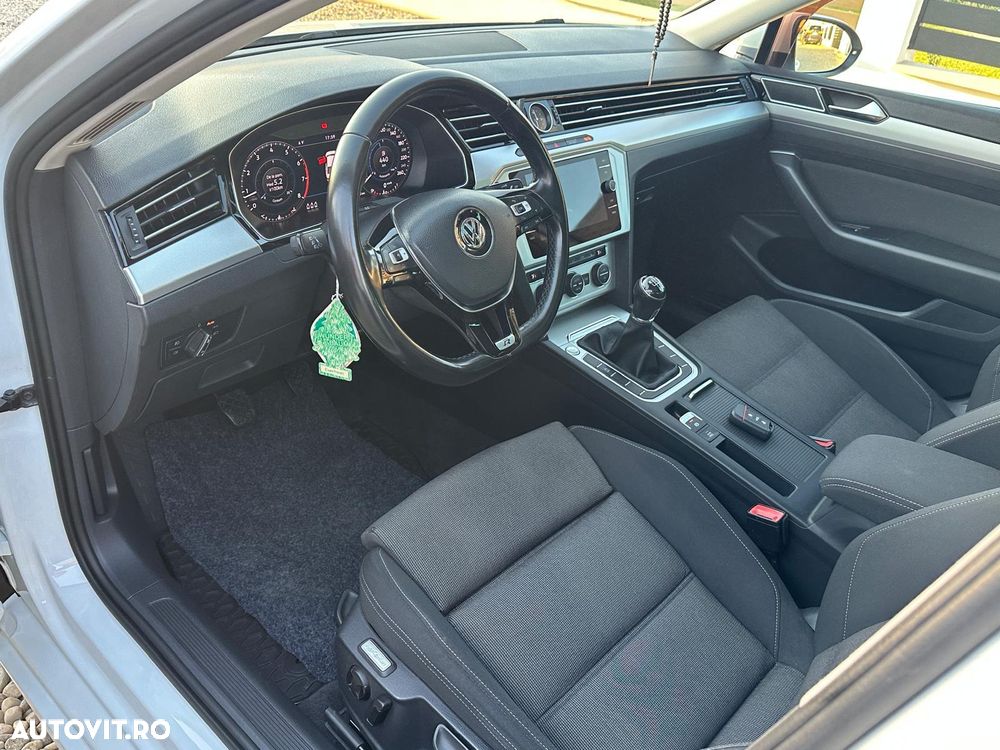 VOLKSWAGEN Passat 2018 — imagine 7