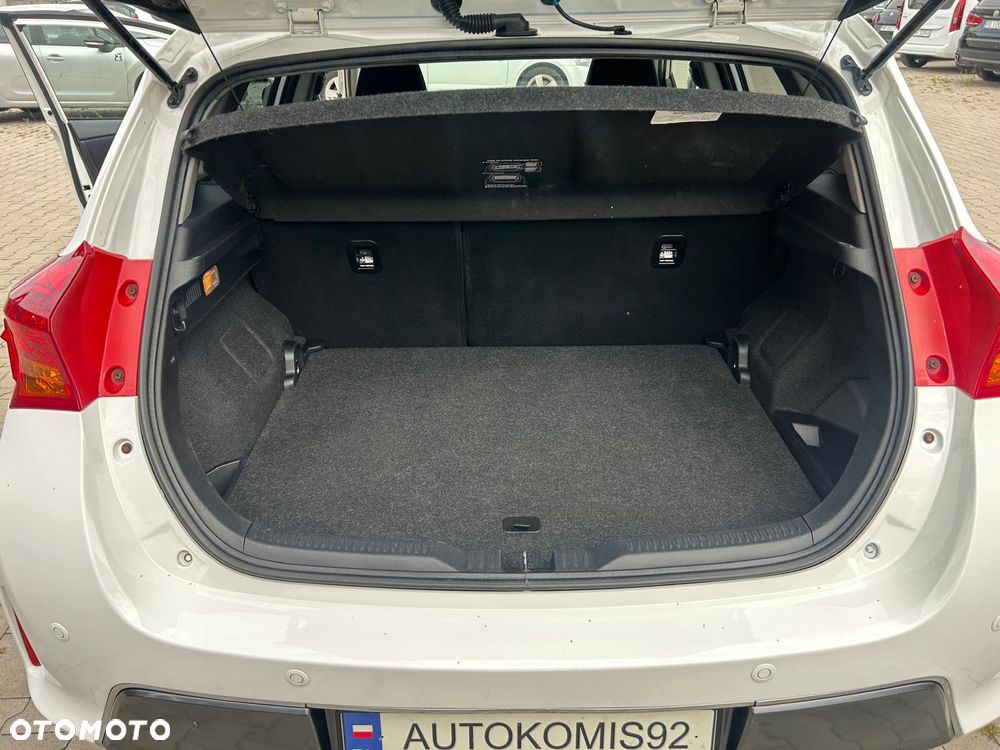 Toyota Auris - 21