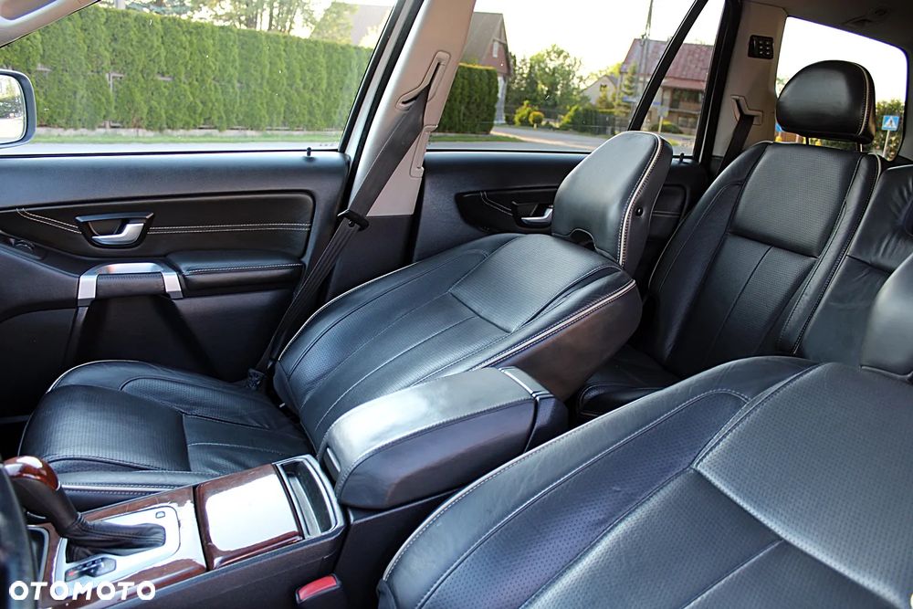 Volvo XC 90 D5 Executive - 28