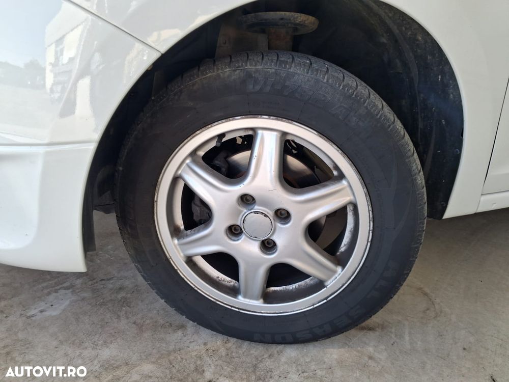 Dacia Logan 1.2 Ambiance - 8