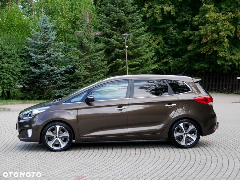 Kia Carens 1.7 CRDi 136 Dream Team Edition - 10