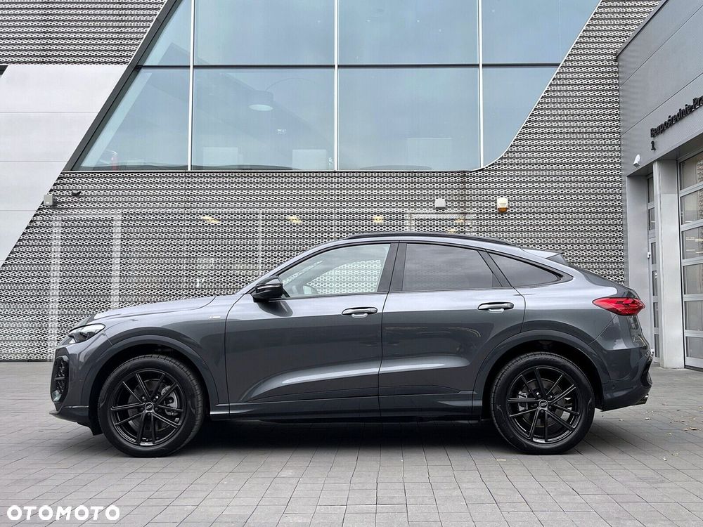 Audi Q5 Sportback - 11