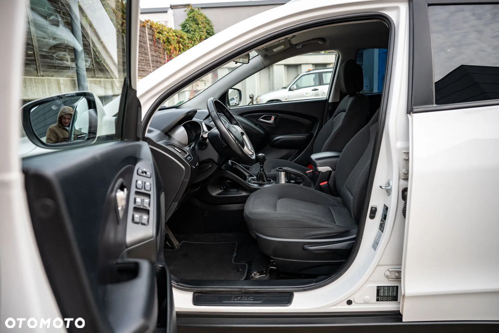 Hyundai ix35 1.6 2WD UEFA EURO 2012 Edition - 12