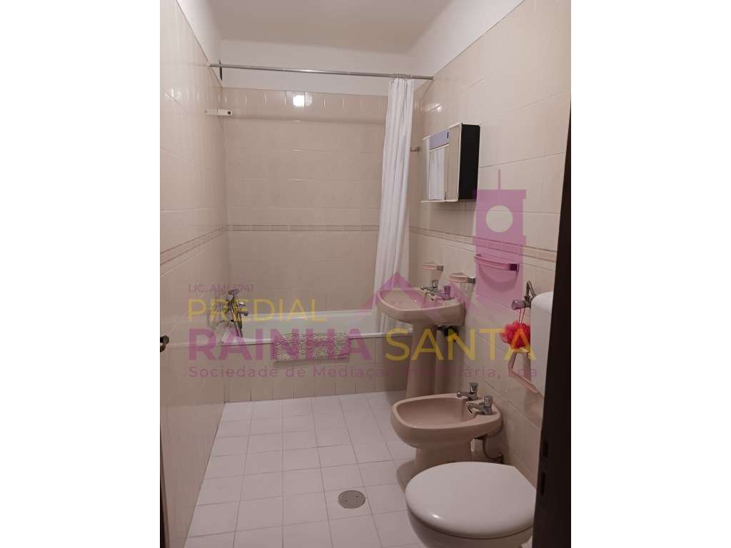 Quarto em apartamento T2 - junto ao ESEC - Grande imagem: 3/4