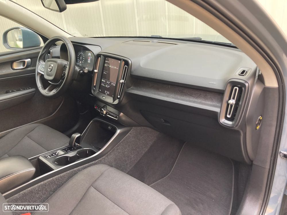 Volvo XC 40 T2 Essential Aut. - 32