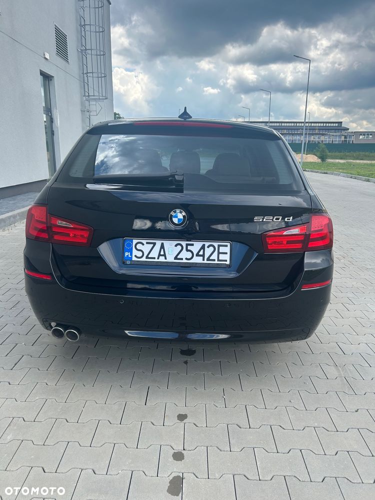 BMW Seria 5 520d xDrive - 3
