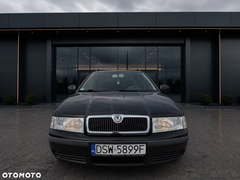 Skoda Octavia 1.6 Tour - 11
