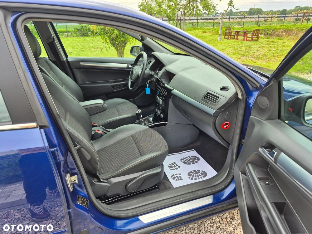Opel Astra - 25