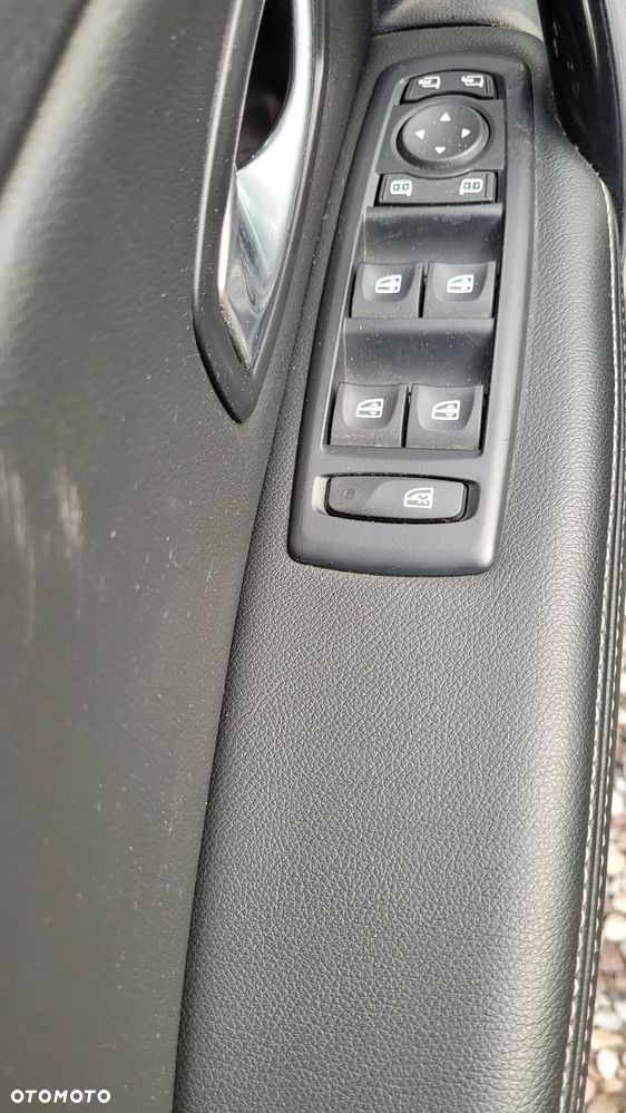 Renault Laguna dCi 175 FAP GT - 28