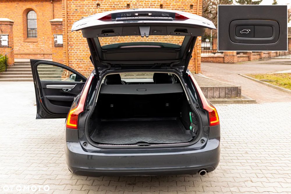 Volvo V90 D3 Momentum - 21