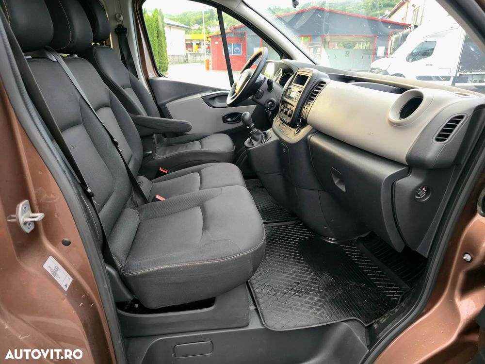Renault Trafic Grand Passenger Expression - 5