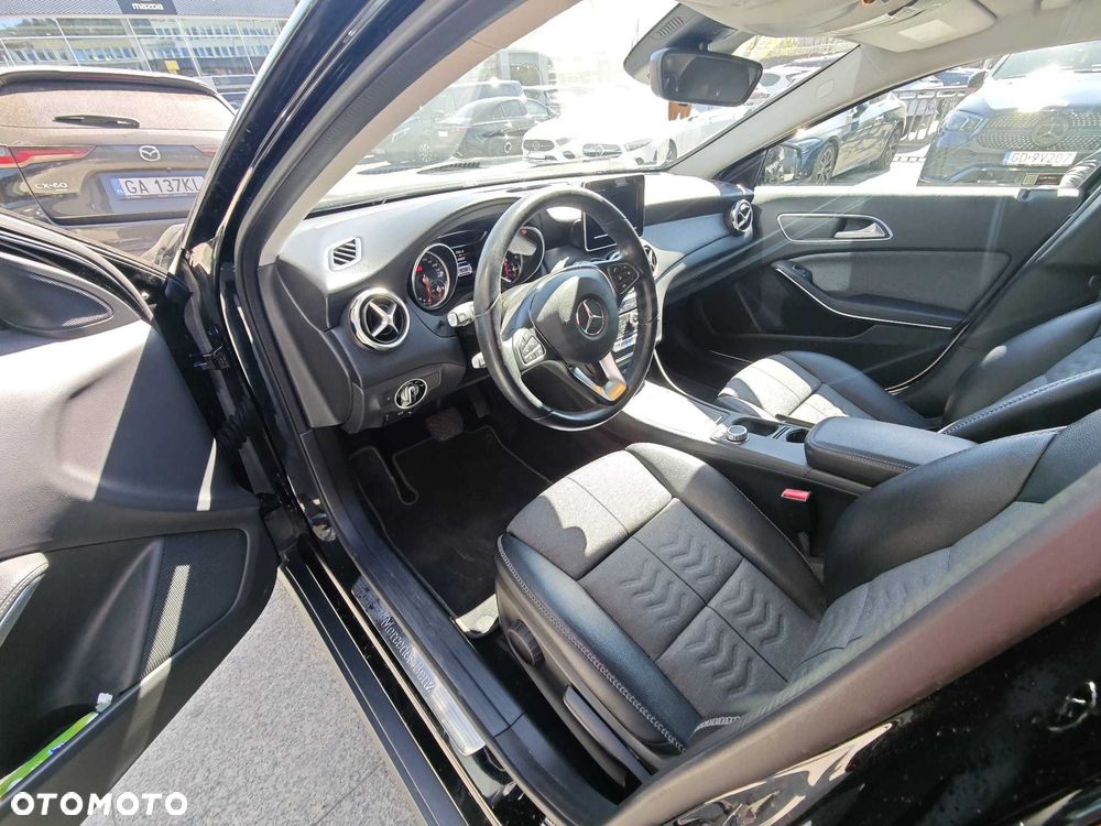 Mercedes-Benz GLA - 7
