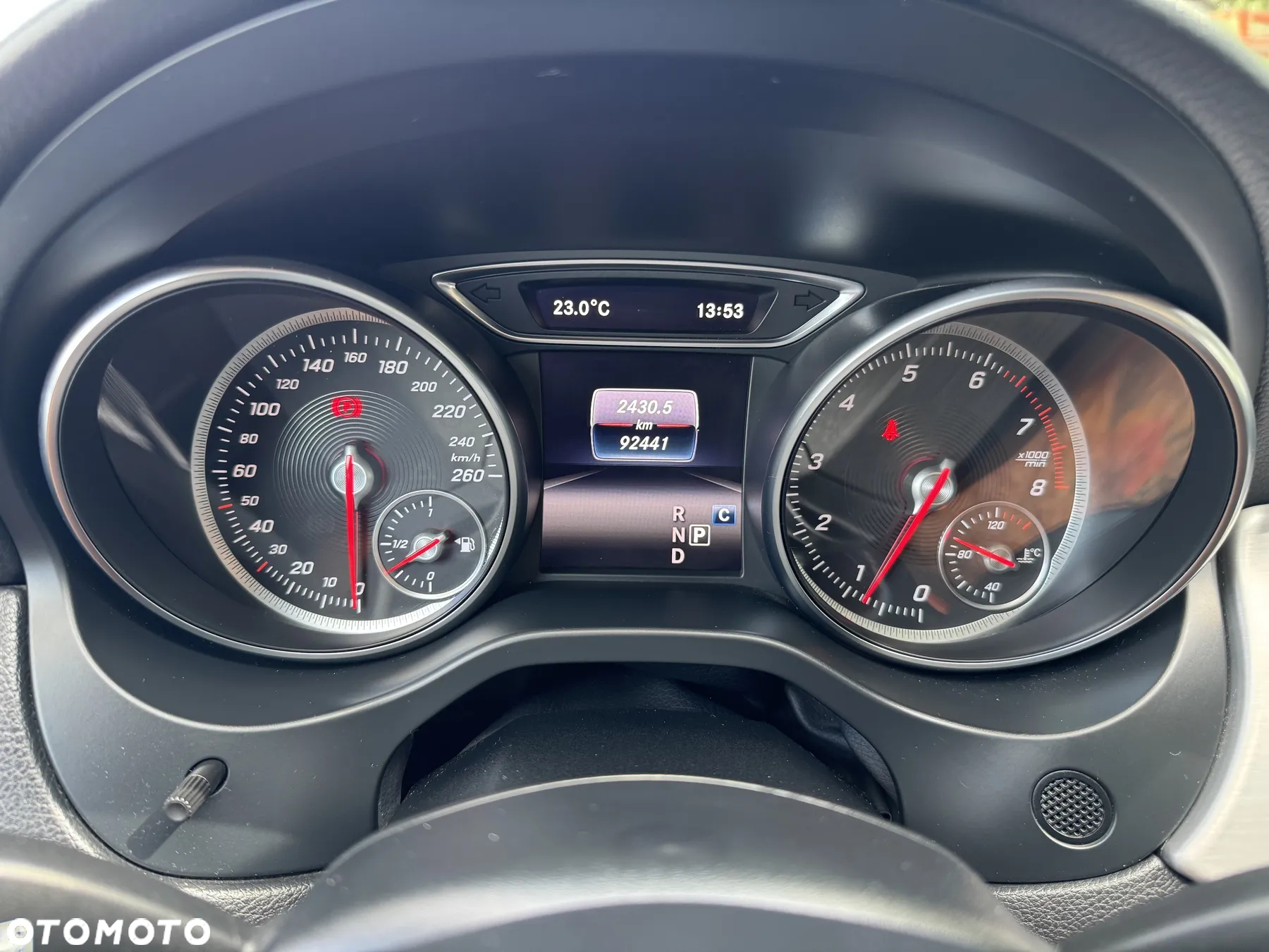 Mercedes-Benz CLA 220 4-Matic AMG Line - 12