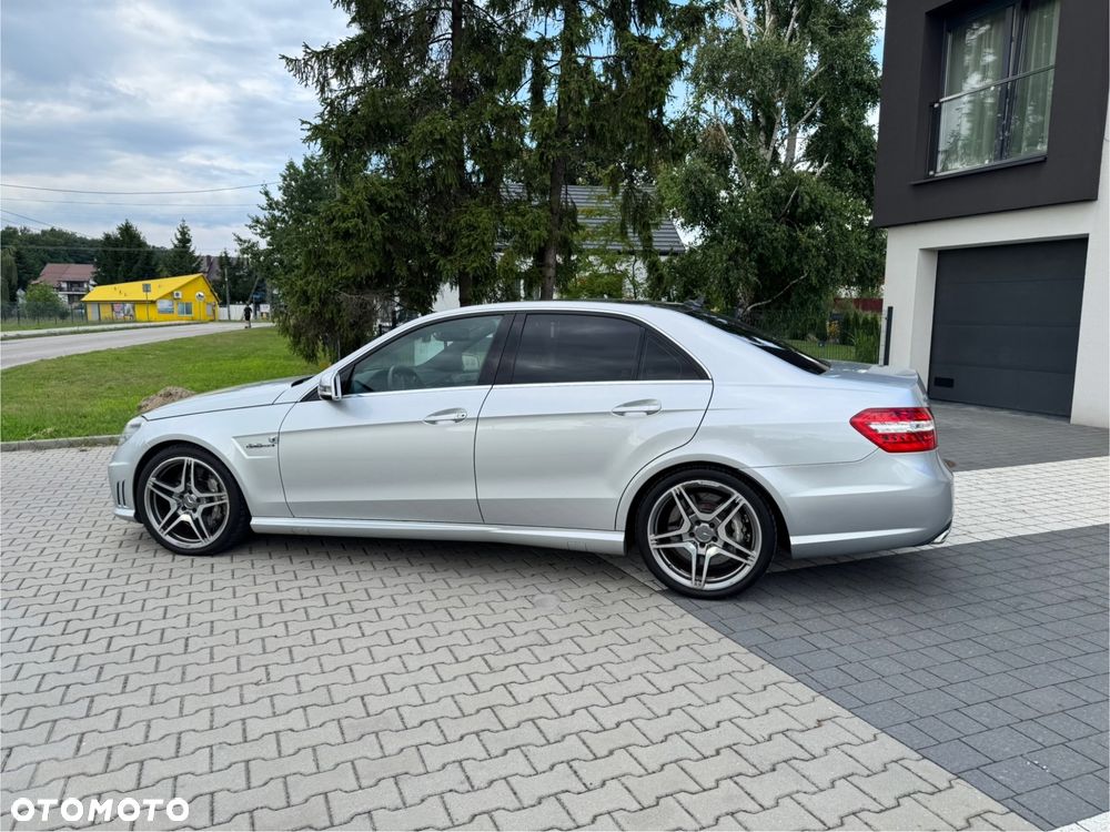 Mercedes-Benz Klasa E 63 AMG AMG Speedshift 7G-MCT - 17
