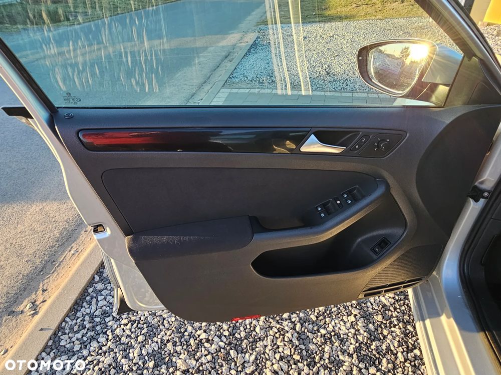 Volkswagen Jetta 1.4 TSI Comfortline - 13