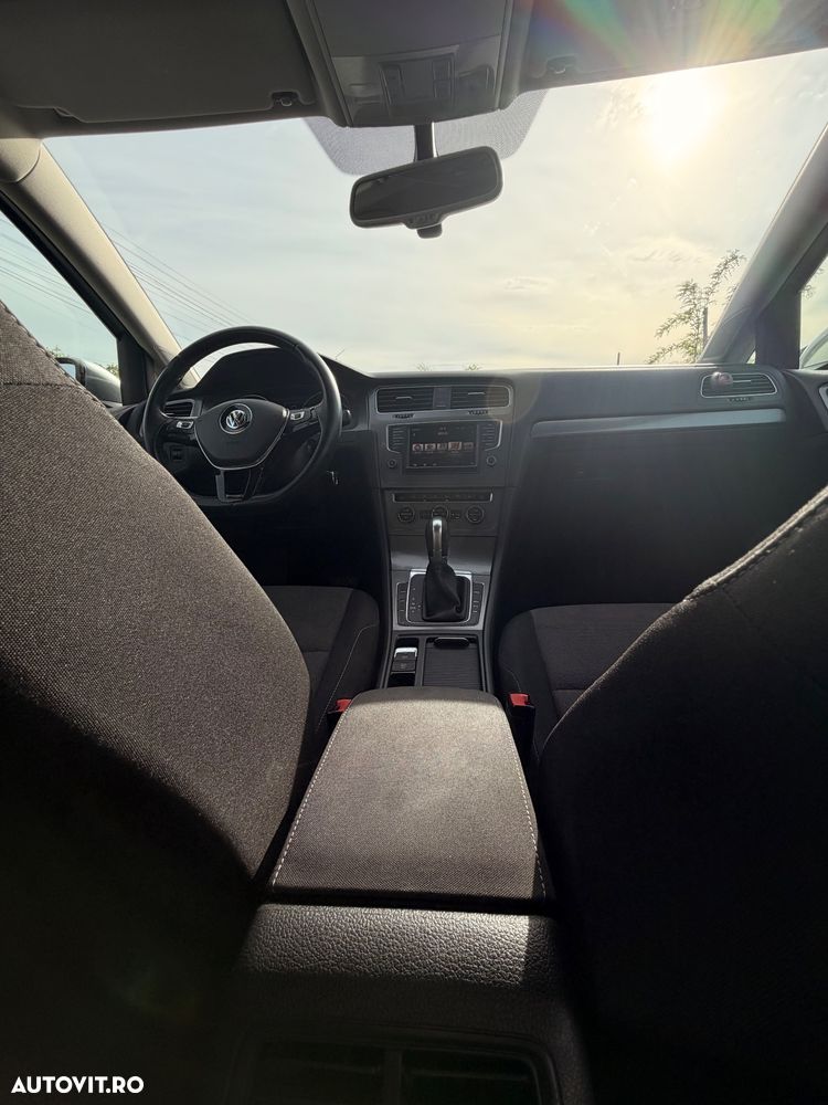 Volkswagen Golf 1.6 TDI DPF BMT DSG Trendline - 17