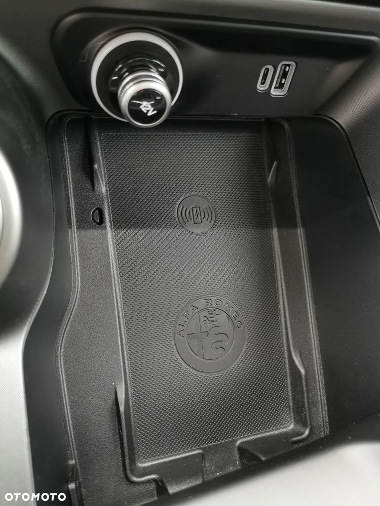 Alfa Romeo Tonale 1.3 PHEV Q4 TI - 19