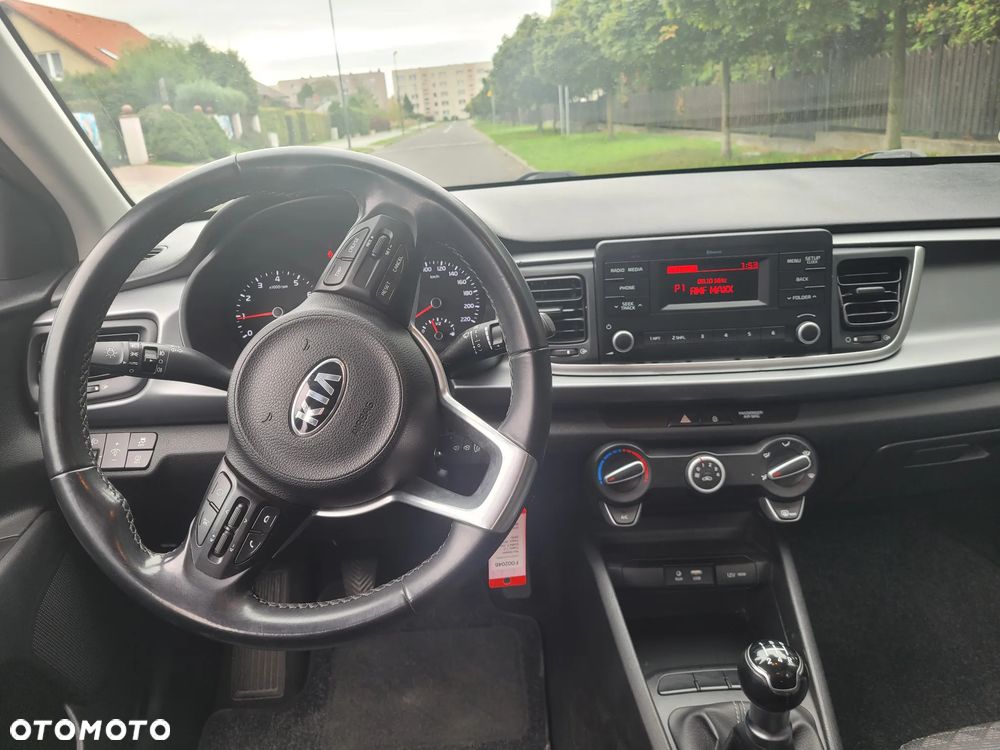 Kia Rio - 17