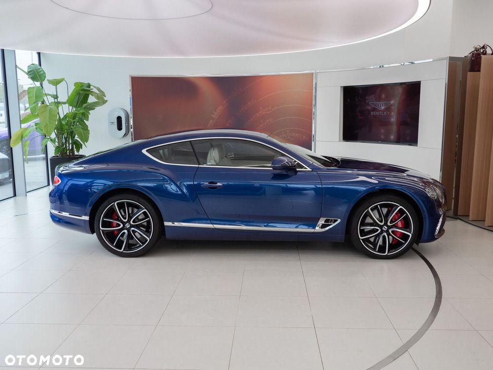 Bentley Continental GT - 10