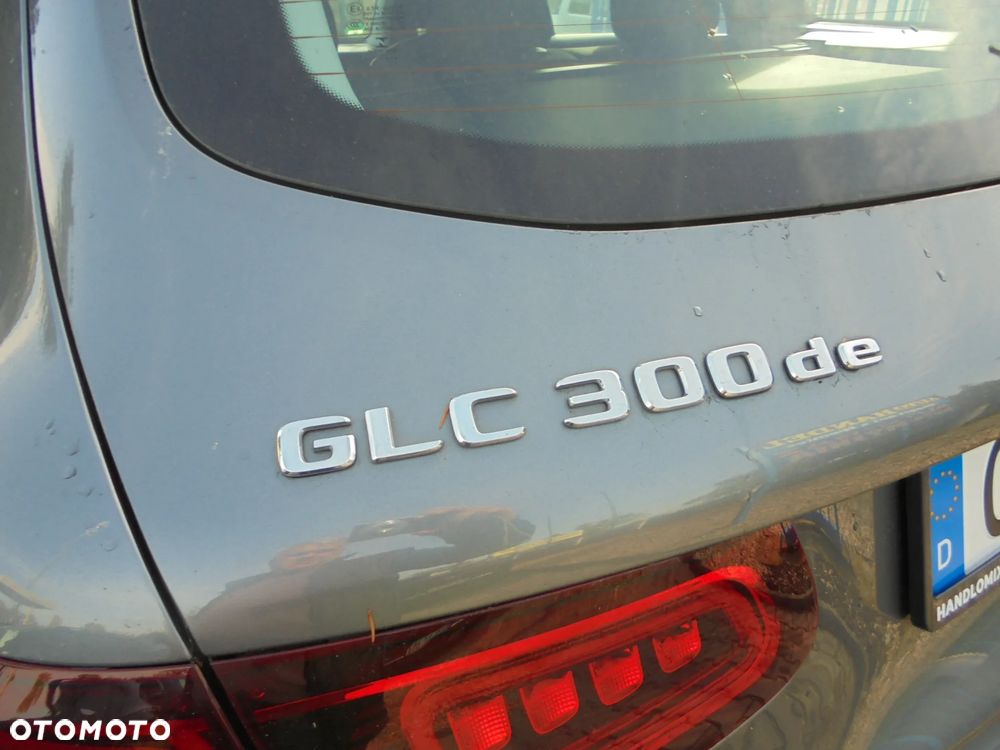 Mercedes-Benz GLC 300 de 4Matic 9G-TRONIC - 31