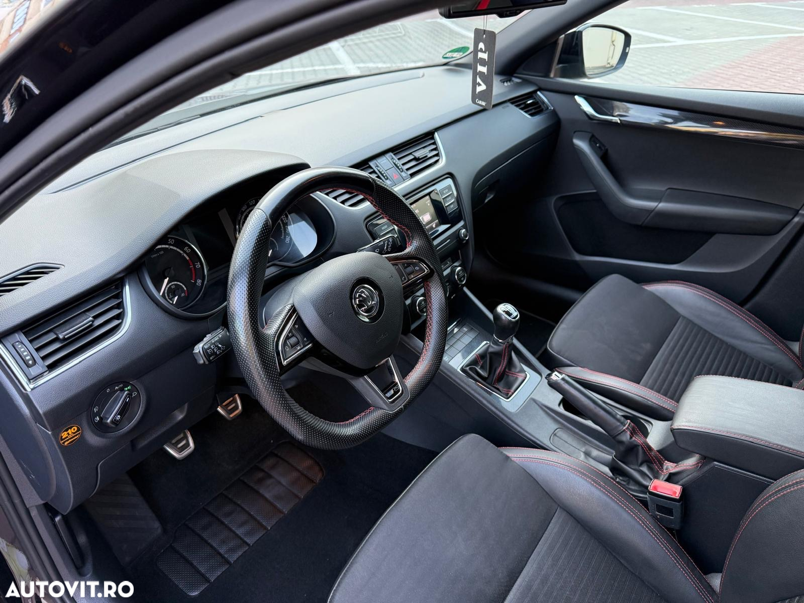 Skoda Octavia 2.0 TSI (Green tec) RS - 11