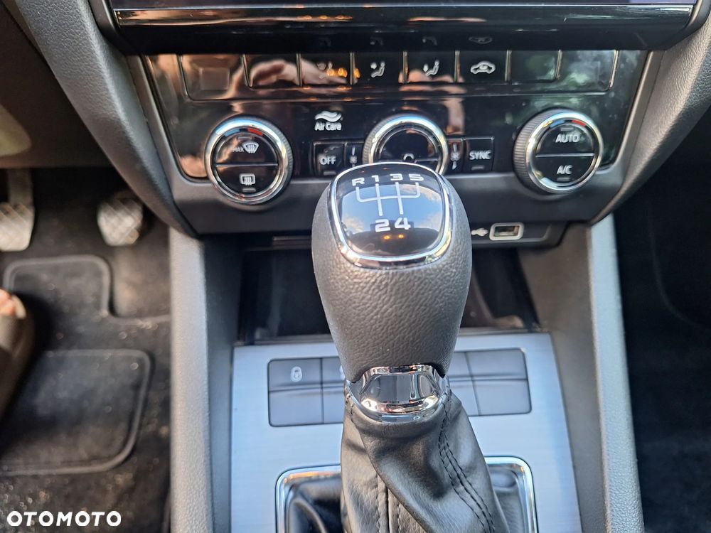 Skoda Octavia 1.6 TDI Clever - 23