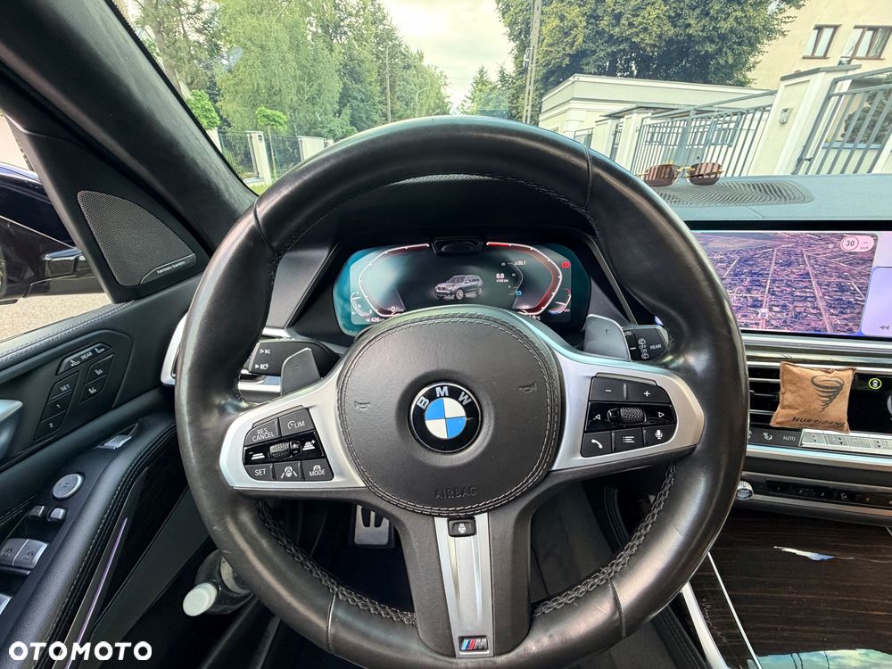 BMW X7 M50i sport - 38
