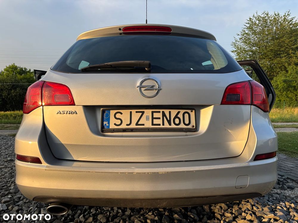 Opel Astra - 16