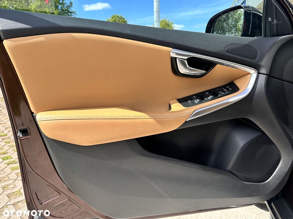 Volvo V40 - 15
