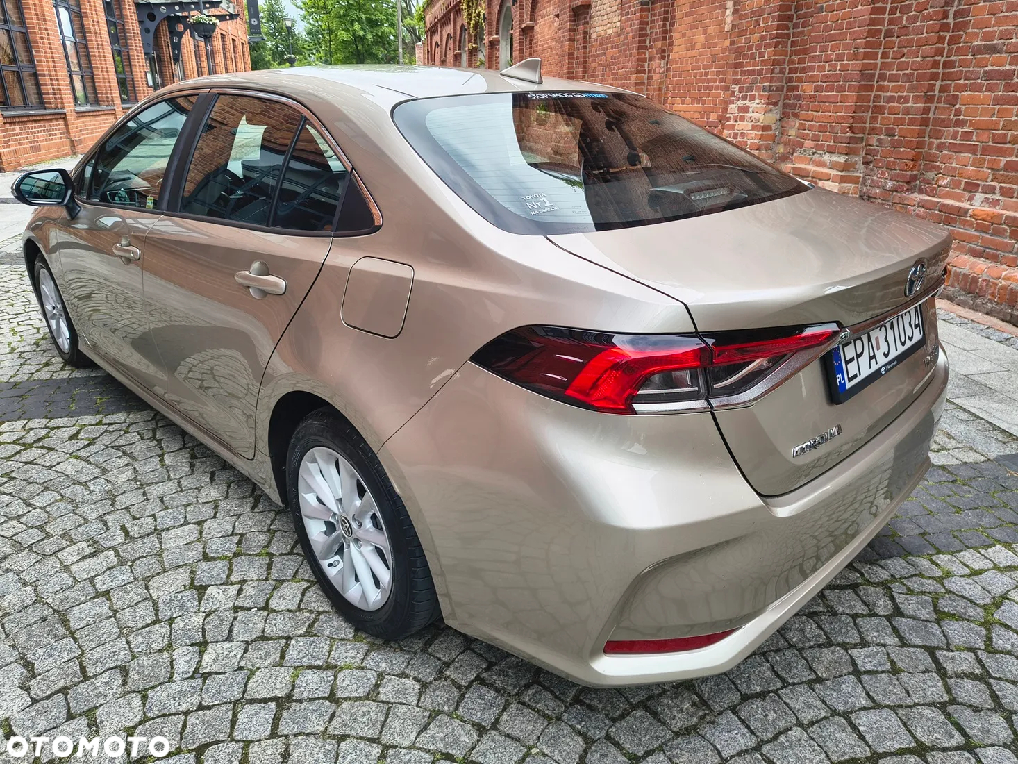 Toyota Corolla 1.8 Hybrid Comfort - 4