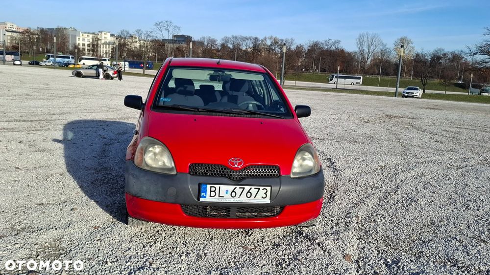 Toyota Yaris 1.0 Base - 12