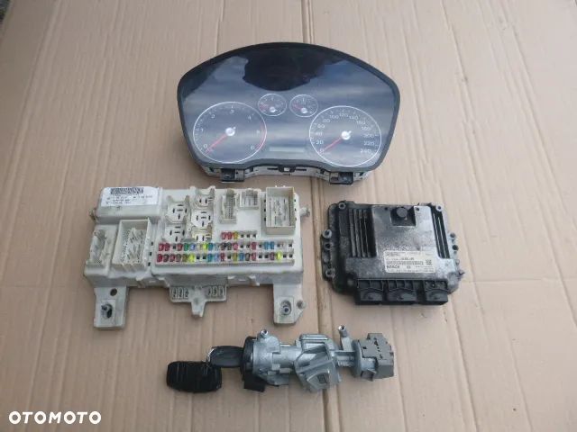 ZESTAW STARTOWY KOMPUTER STACYJKA IMMOBILIZER FORD FOCUS MK2 1.6 TDCI - 4
