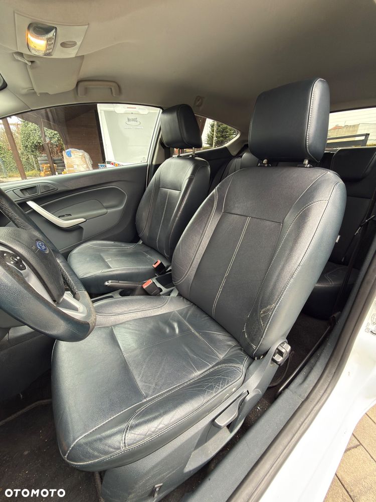 Ford Fiesta 1.25 Trend - 12