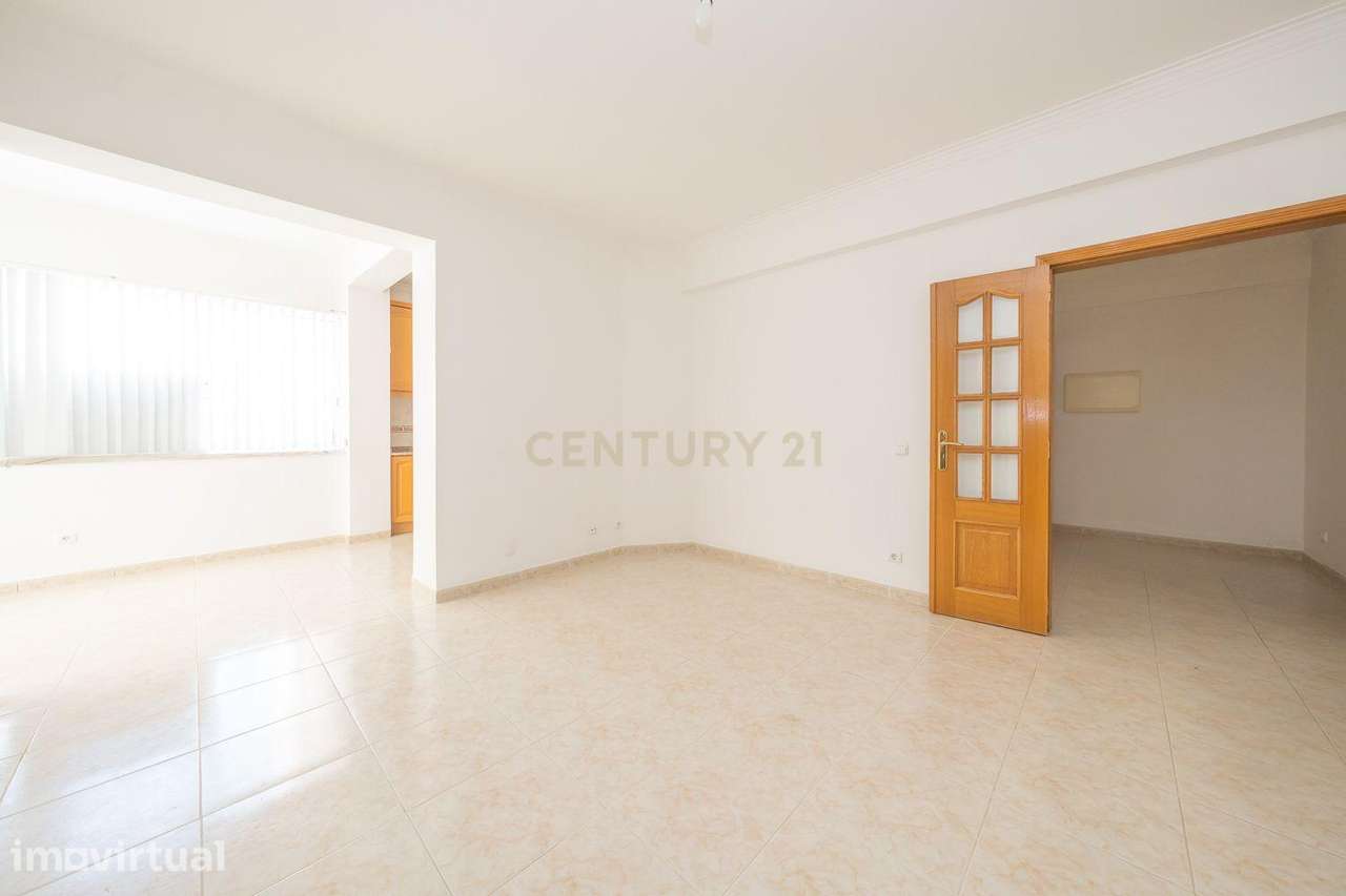 Apartamento T2 no Bairro do Liceu, em Setúbal - Grande imagem: 2/46