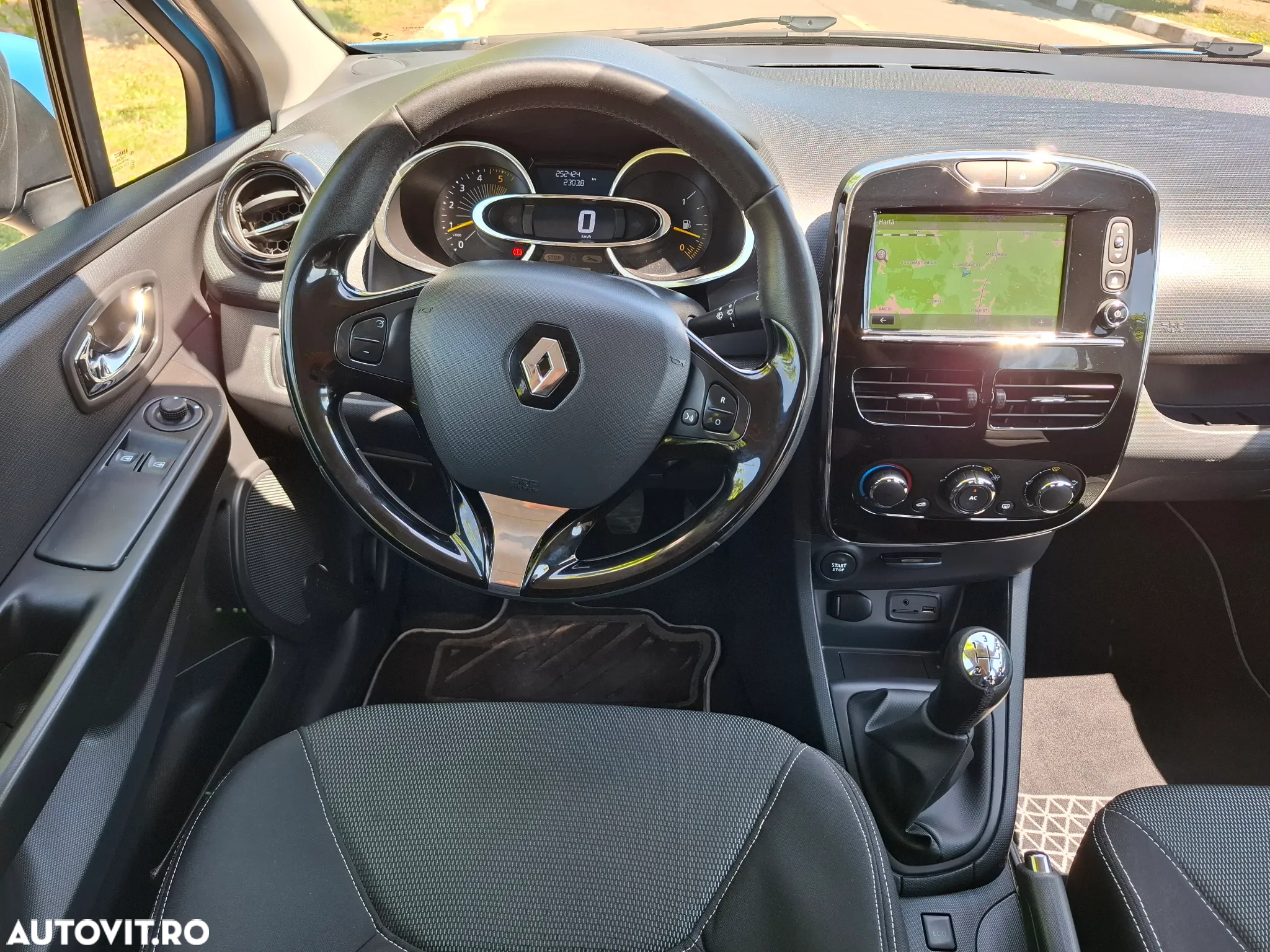 Renault Clio - 8