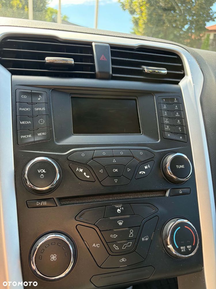 Ford Fusion - 22
