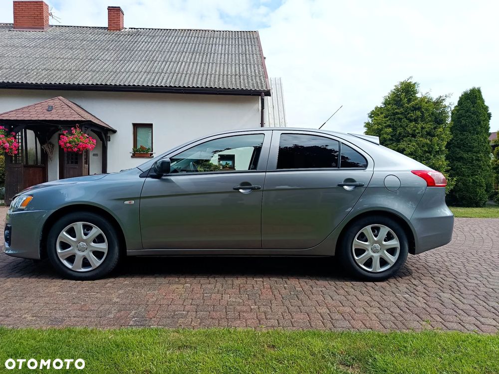 Mitsubishi Lancer Sportback 1.6 ClearTec - 2