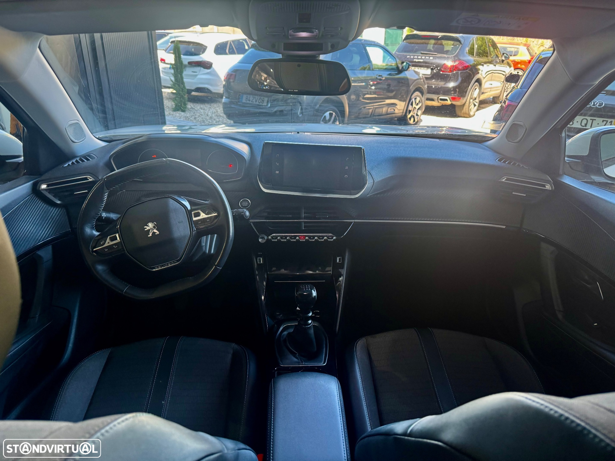 Peugeot 2008 1.2 PureTech Allure Pack - 16