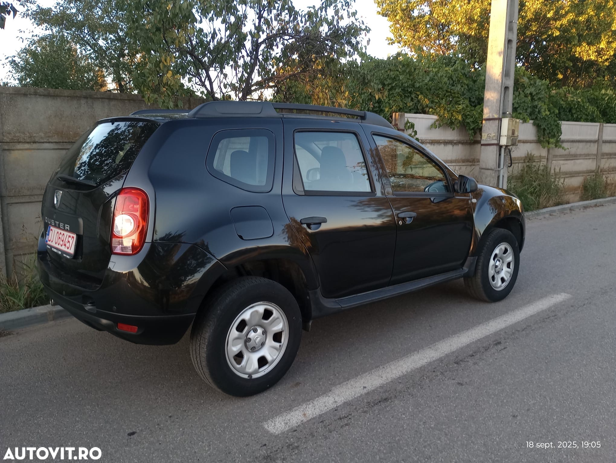Dacia Duster 1.6 4x2 Laureate - 2