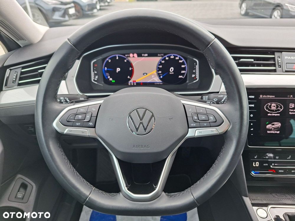 Volkswagen Passat - 19